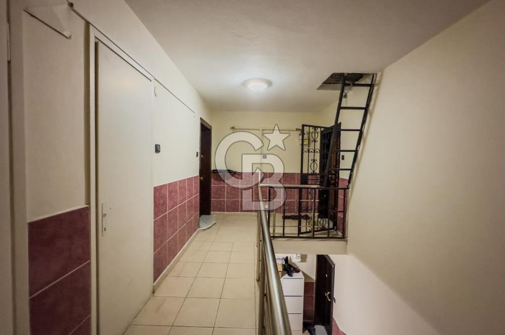 Nergiz Cadde Üstü Satılık Tadilatlı 3+1 Geniş Kilerli Daire