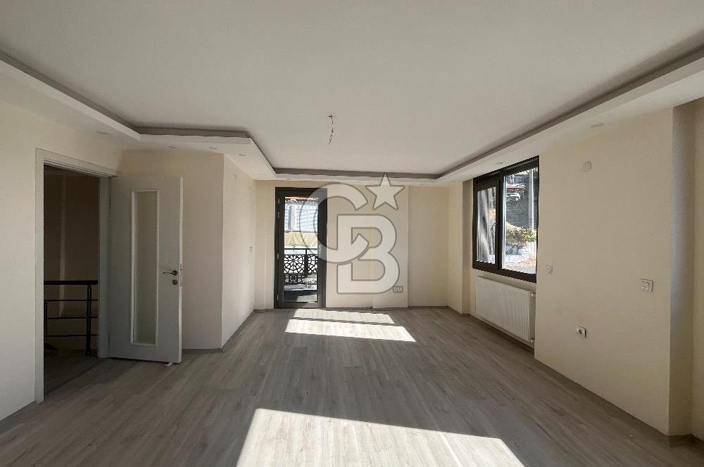 ALİAĞA YALI MAHALLESİNDE DENİZ MANZARALI SATILIK DUBLEKS DAİRE