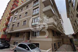 Askeri Cepheye İkinci Bina Satılık 2+1 Bakımlı Daire