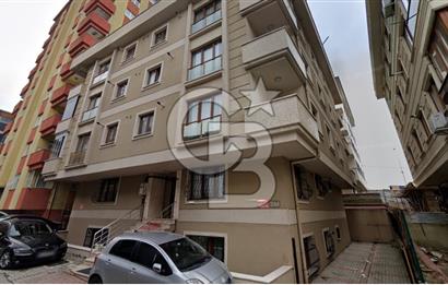 Askeri Cepheye İkinci Bina Satılık 2+1 Bakımlı Daire
