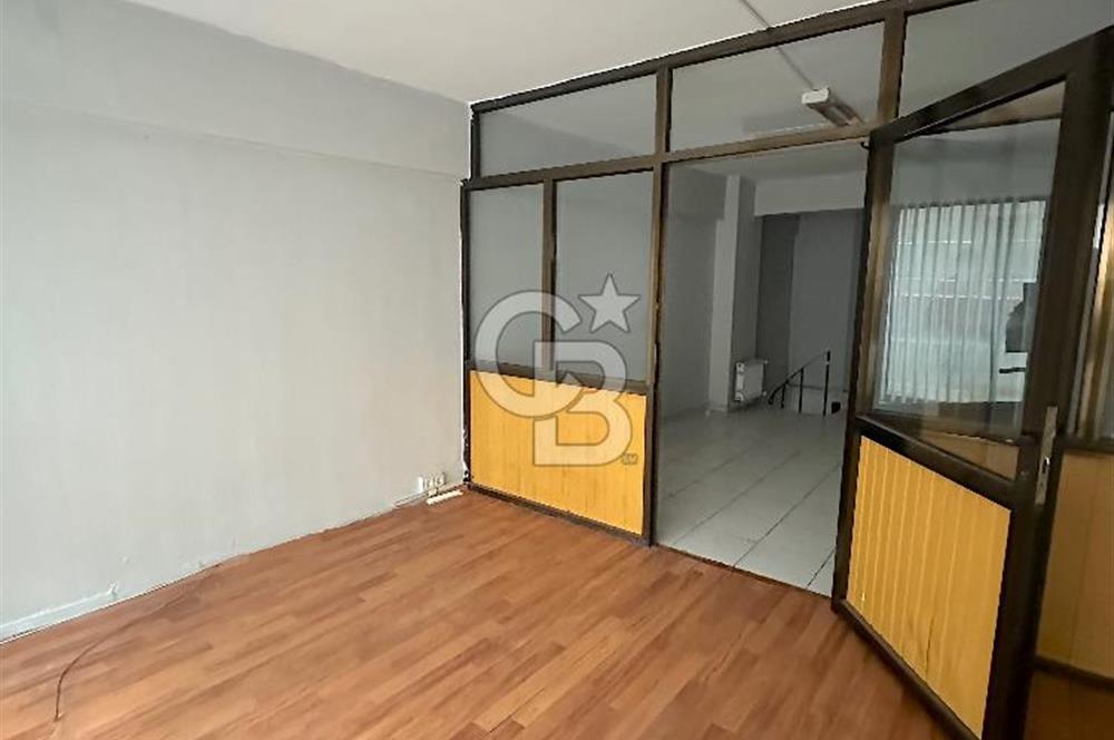 KARAKÖY'DE PEK ÇOK SEKTÖRE UYGUN KİRALIK DÜKKAN