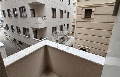 Askeri Cepheye İkinci Bina Satılık 2+1 Bakımlı Daire