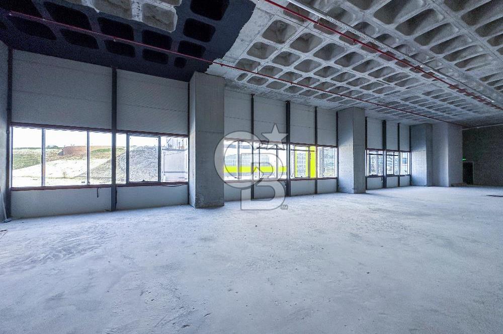 Arnavutköy Deliklikaya 4600m² Kiralık Lojistik Depo-4Tır Rampalı