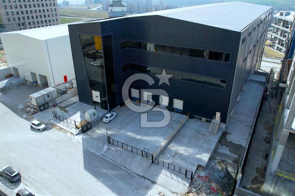 Arnavutköy Deliklikaya 4600m² Kiralık Lojistik Depo-4Tır Rampalı