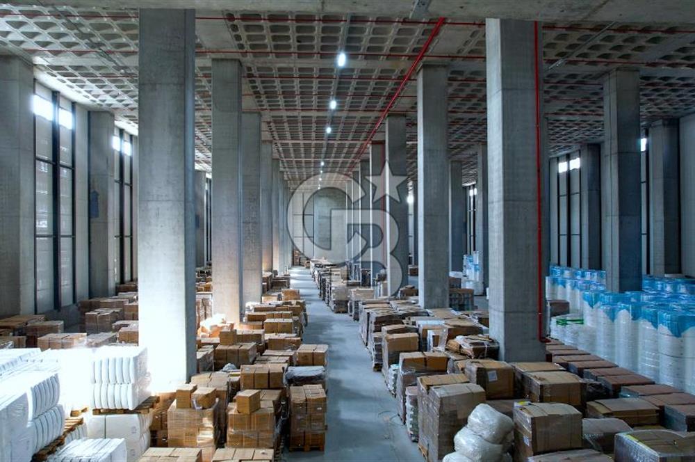 Arnavutköy Deliklikaya 4600m² Kiralık Lojistik Depo-4Tır Rampalı