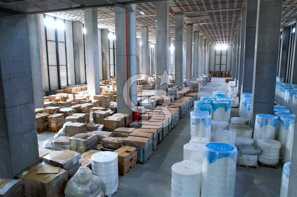 Arnavutköy Deliklikaya 4600m² Kiralık Lojistik Depo-4Tır Rampalı