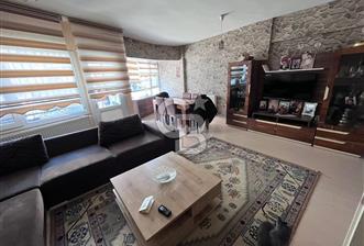 Alsancak Mimar Sinan Caddesinde 3+1 100 m2 Satılık Daire
