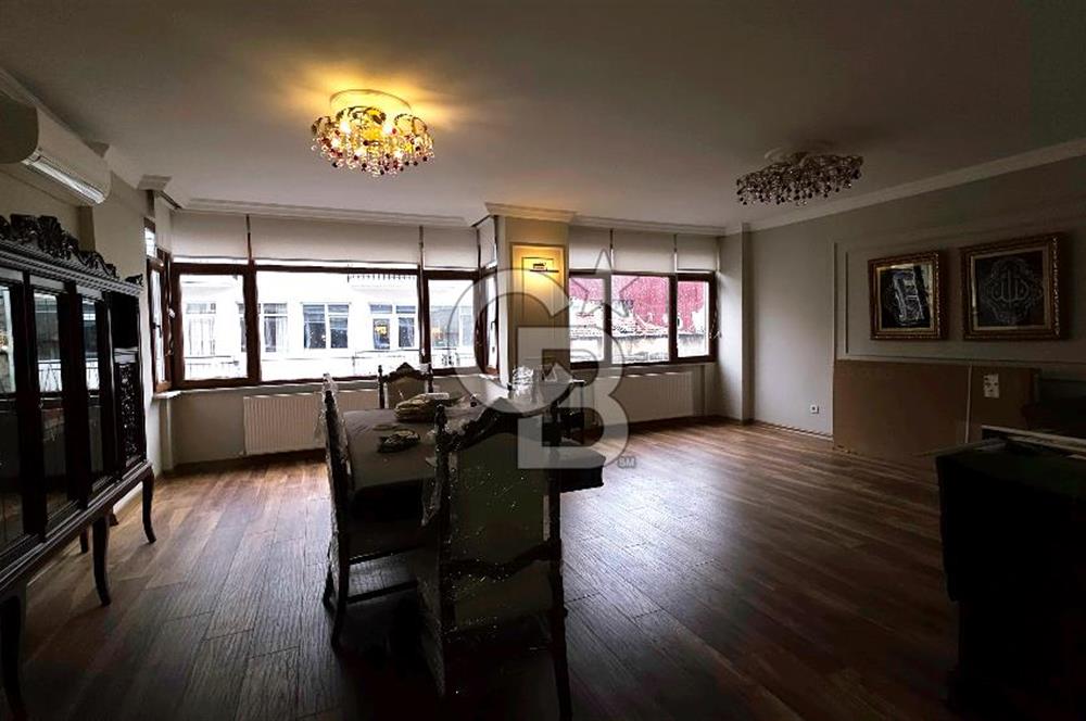 Silahşörler Caddesi 140m2,3+1 Full Tadilatlı,Asansörlü 4.kat