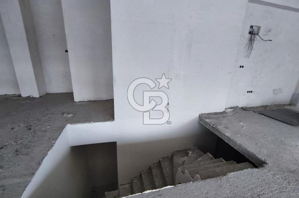 YALOVA ÇINARCIK ANA CADDEYE CEPHE KİRALIK DÜKKAN !. ( 90 m2 )
