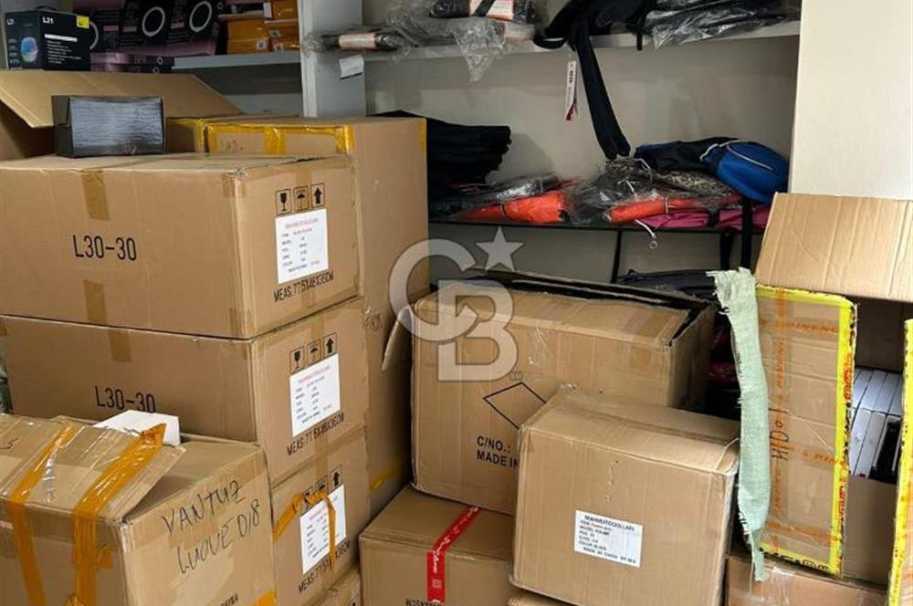 Acıbadem Caddesi' ne Komşu Satılık 3 Katlı 300 m2 Dükkan
