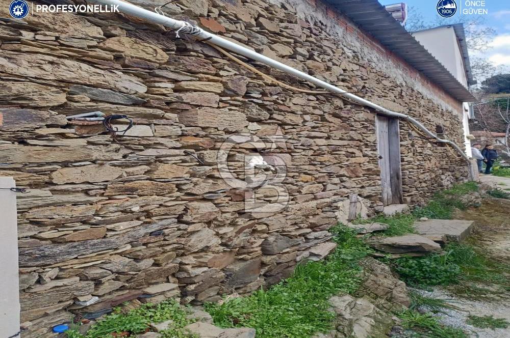 Karaburun Sarpıncık Köy Merkezinde Satılık Arsa
