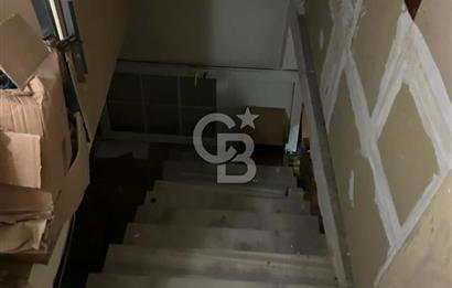 Acıbadem Caddesi' ne Komşu Satılık 3 Katlı 300 m2 Dükkan