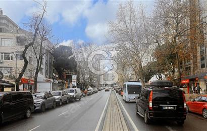 Suadiye Minibüs Caddesi Üzerinde Emsalsiz komple satılık bina
