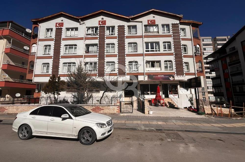ŞAFAKTEPE' DE YAPILI ARA KATTA TÜM CEPHELERİ AÇIK 3+1 DAİRE