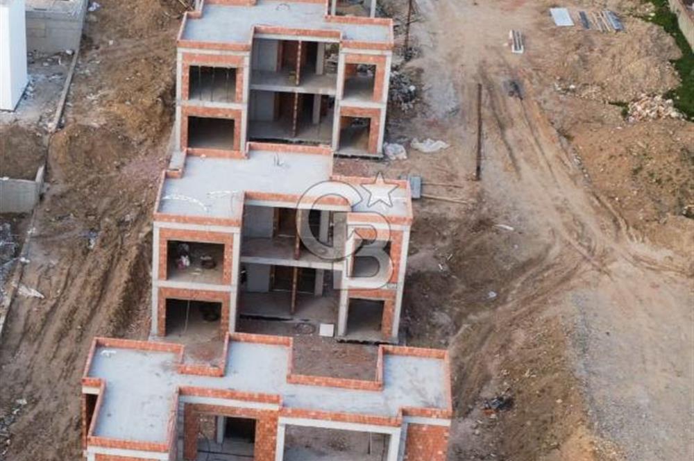 DEREKÖY'DE PROJEDEN SATILIK 180 M2 3+1 HAVUZLU MÜSTAKİL VİLLA