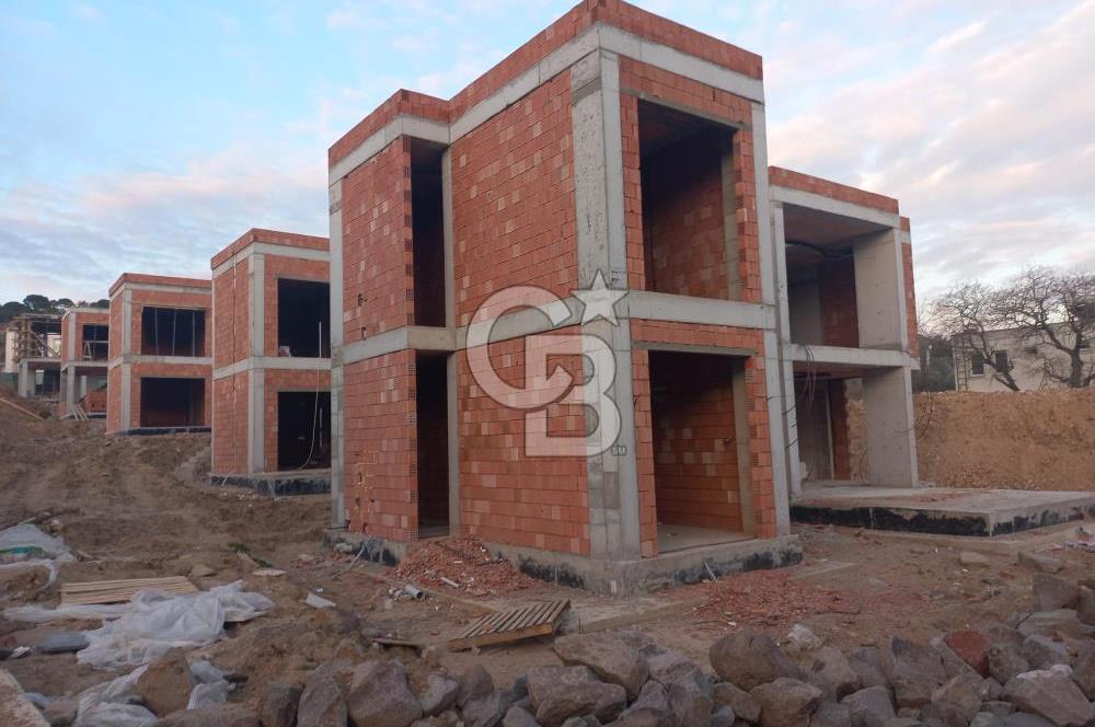 DEREKÖY'DE PROJEDEN SATILIK 180 M2 3+1 HAVUZLU MÜSTAKİL VİLLA