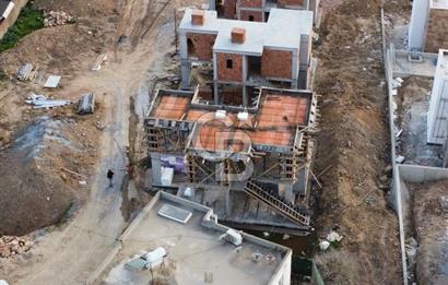 DEREKÖY'DE PROJEDEN SATILIK 180 M2 3+1 HAVUZLU MÜSTAKİL VİLLA