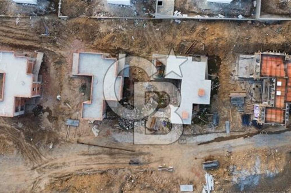 DEREKÖY'DE PROJEDEN SATILIK 180 M2 3+1 HAVUZLU MÜSTAKİL VİLLA