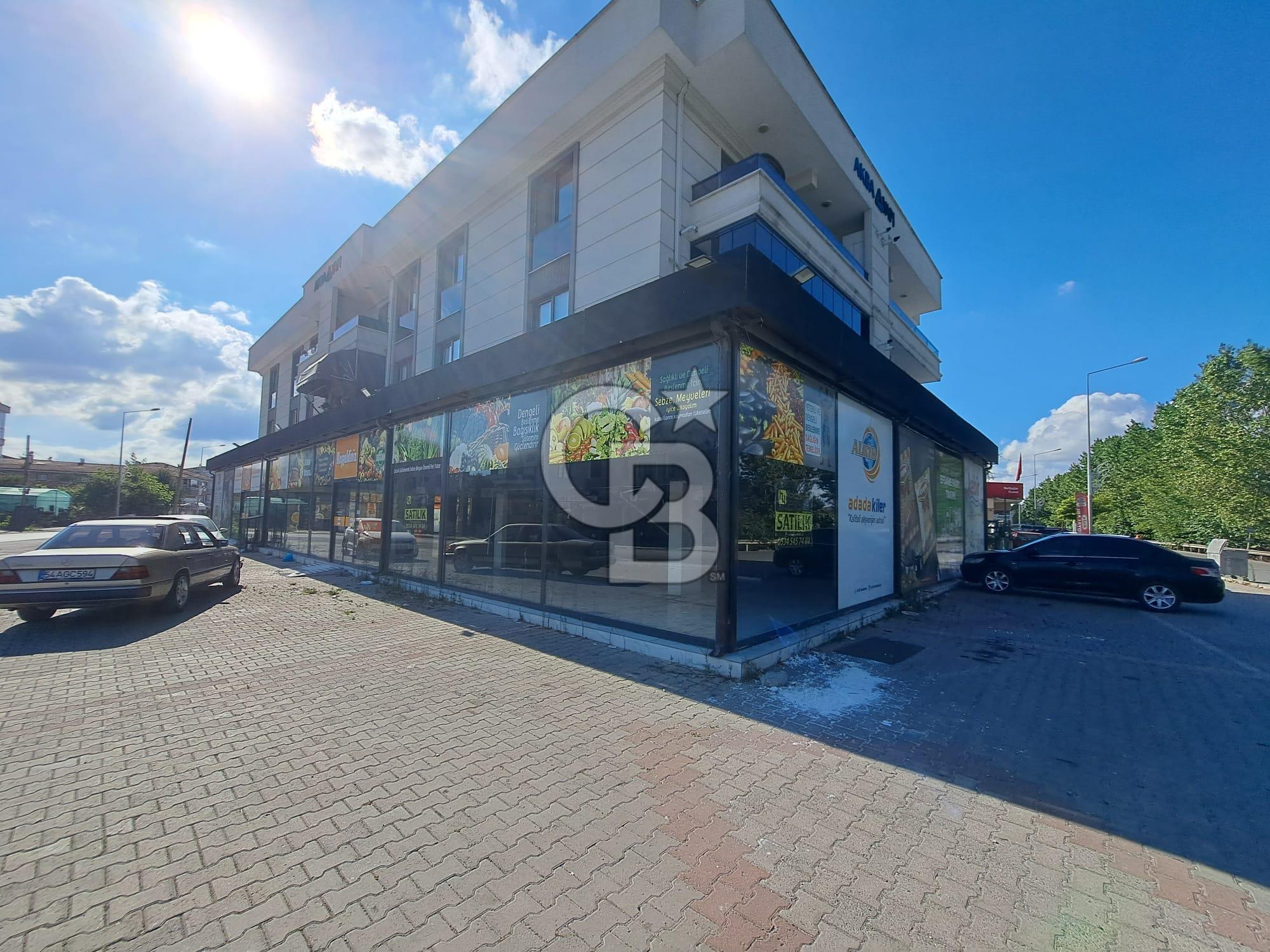 Serdivan Köprübaşı'nda Köşe Konumlu 1100 m² Kiracılı Dükkan