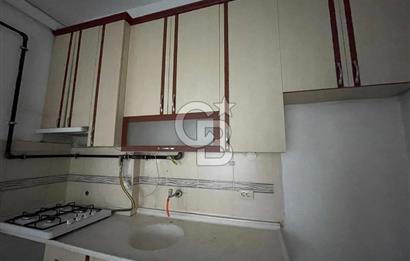Bayraklı Mansuroğlu’nda 1+1 Bahçeli Kiralık Daire