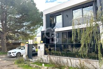 HAMİDİYE'DE ÖZEL TASARIMLI,JAKUZİLİ,YENİ NESİL,5+1MÜSTAKİL VİLLA