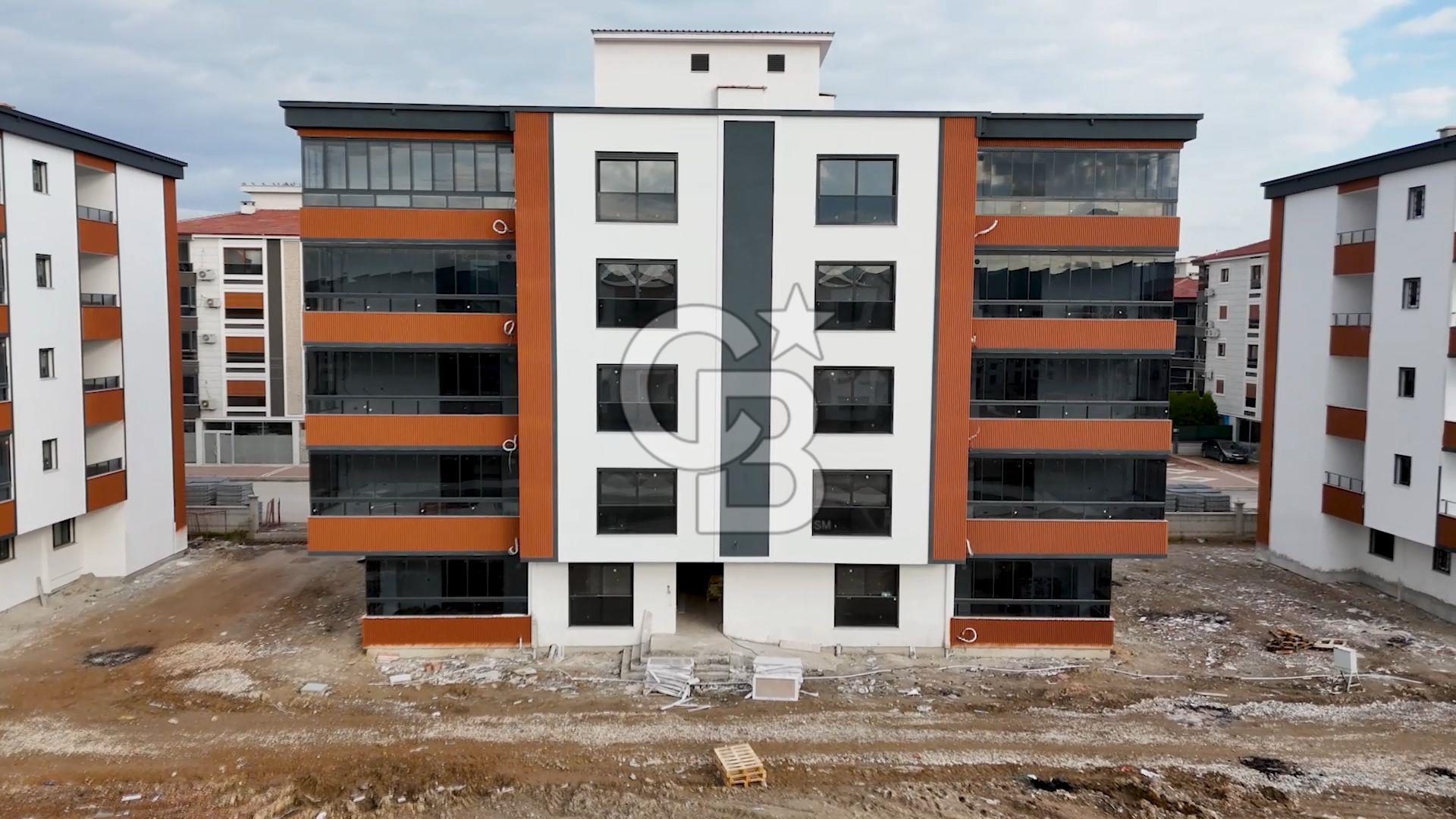 TORBALI MURATBEY MAH. LÜX SİTE İÇİ SATILIK HAVUZ CEPHE 3+1 DAİRE