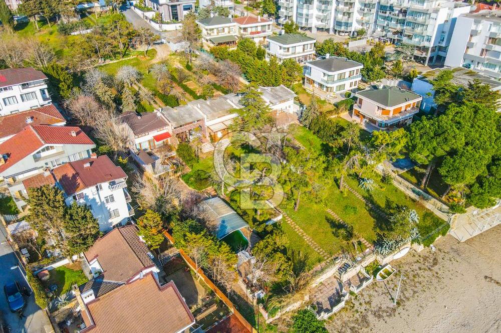 GÜZELCEDE DENİZE SIFIR VİLLA İMARLI KOTLU MUHTEŞEM ARSA