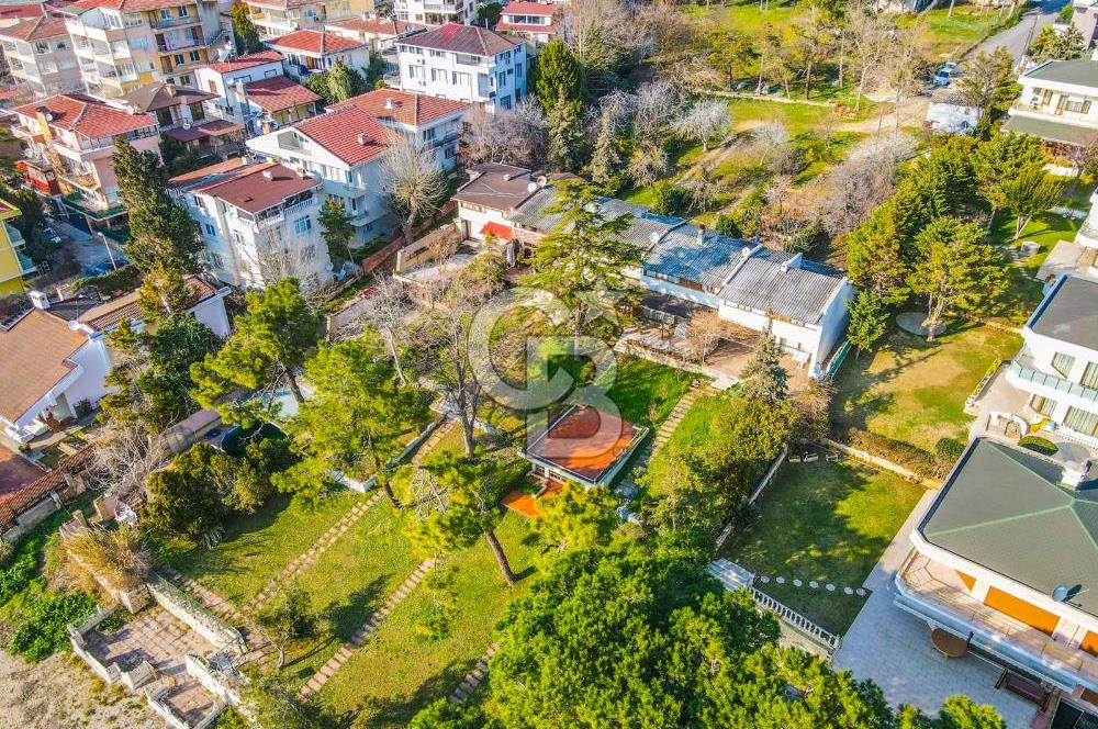 GÜZELCEDE DENİZE SIFIR VİLLA İMARLI KOTLU MUHTEŞEM ARSA