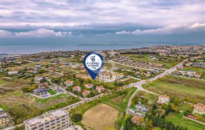 ANA CADDE CEPHE KÖŞE PARSEL VİLLA İMARLI 8.125 M2 NET ARSA