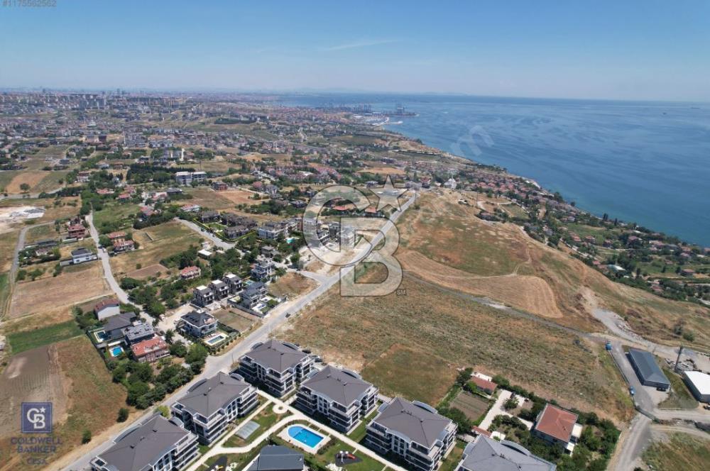BEYLİKDÜZÜ ANA CADDE CEPHE DENİZ MANZARALI KÖŞE BAŞI İMARLI ARSA
