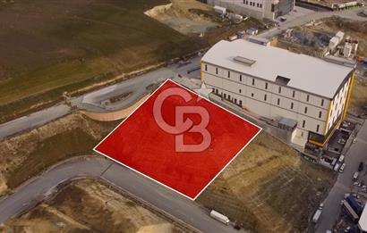 DELİKLİKAYA SANAYİ BÖLGESİNDE 4660 M2 KOTLU 1.5 EMSAL ARSA