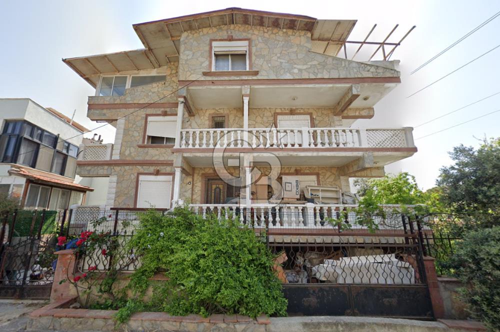 Urla Kalabakta Deniz Manzaralı 4+1 Triplex Villa