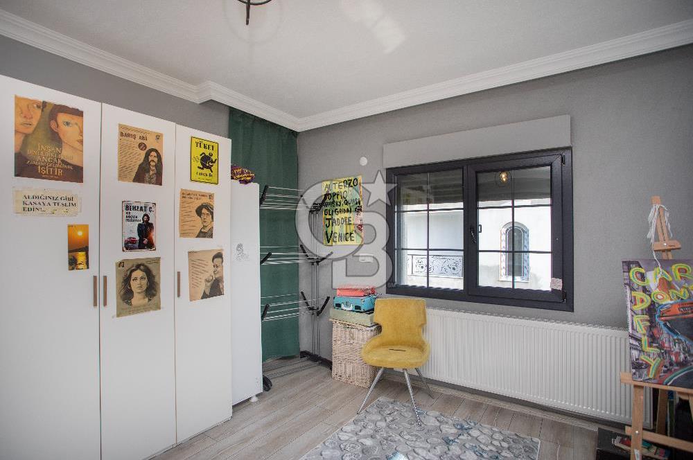 Foça Bağarası Müstakil Havuzlu Villa