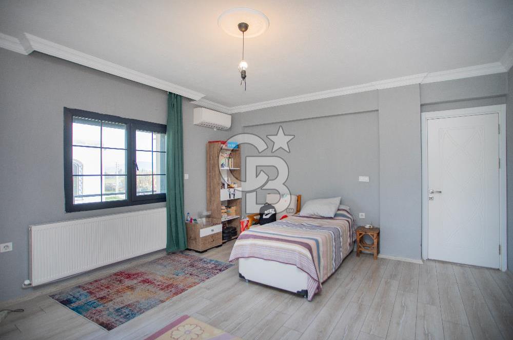 Foça Bağarası Müstakil Havuzlu Villa