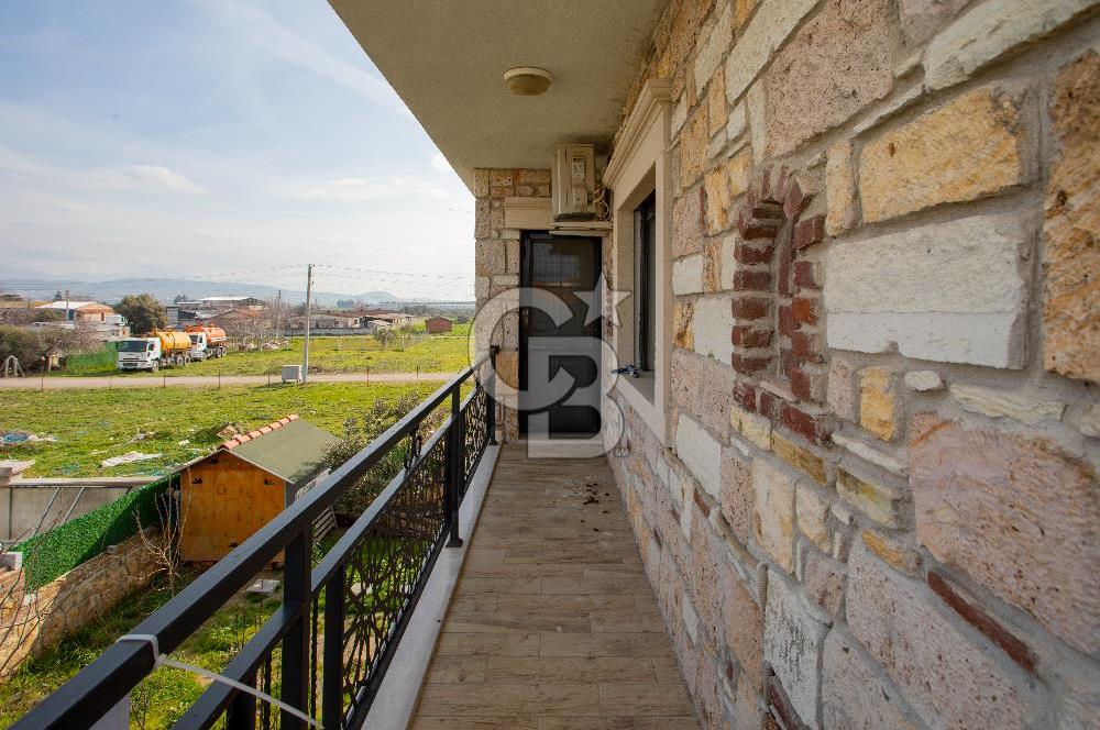 Foça Bağarası Müstakil Havuzlu Villa