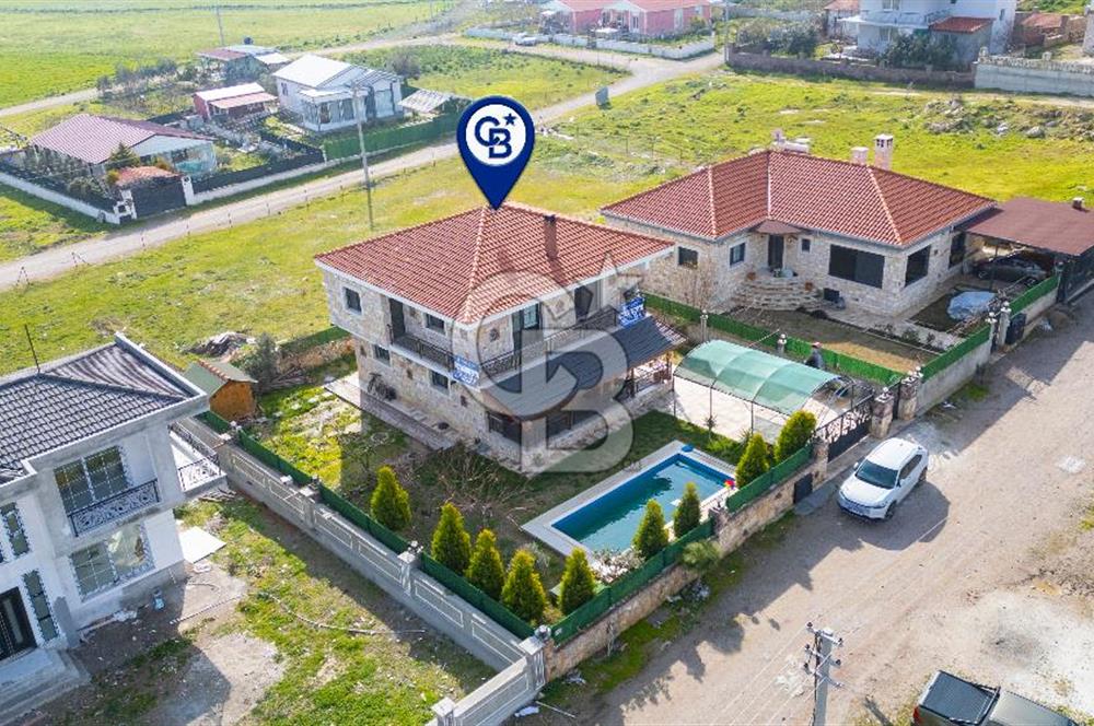 Foça Bağarası Müstakil Havuzlu Villa