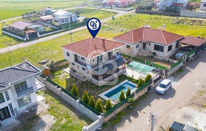 Foça Bağarası Müstakil Havuzlu Villa