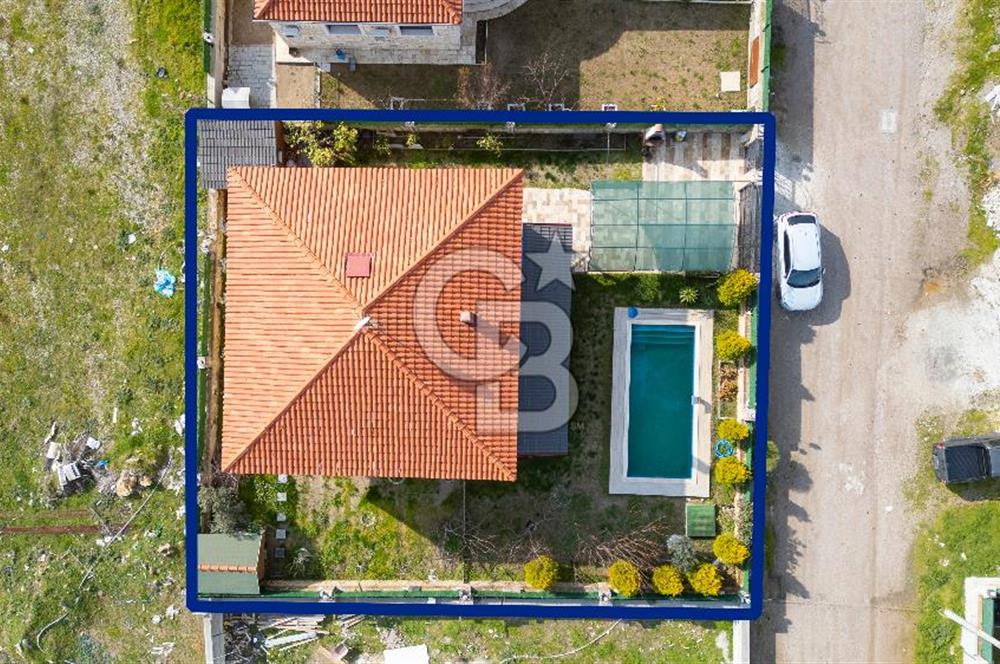 Foça Bağarası Müstakil Havuzlu Villa
