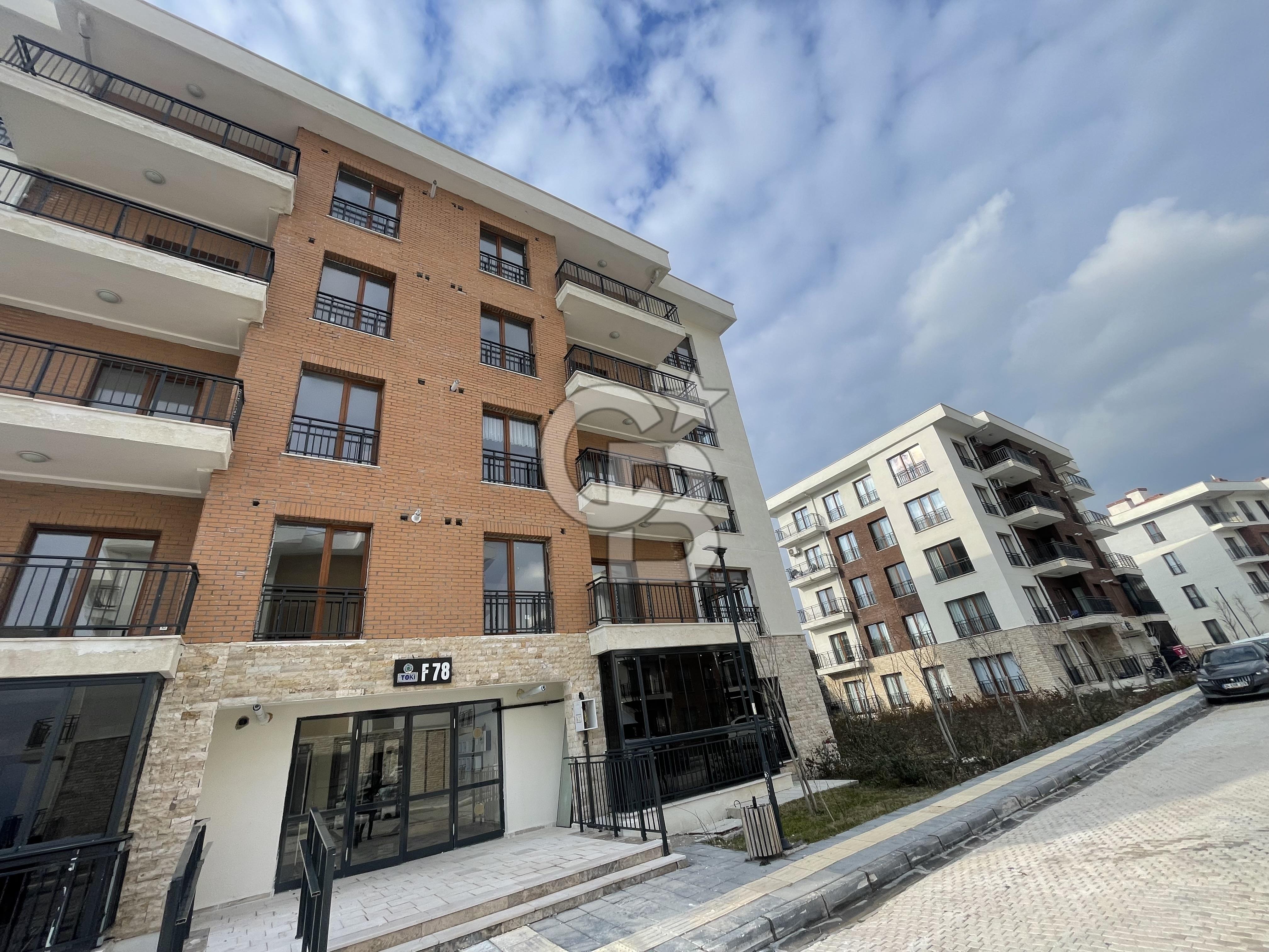 BAYRAKLI TOKİ’DE 3+1 FULL DENİZ MANZARALI KİRALIK DAİRE