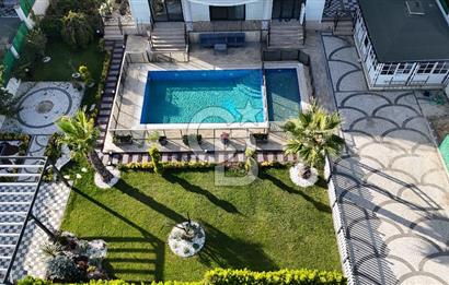 BÜYÜKÇEKMECE KUMBURGAZ 1010M² ARSA İÇNDE HAVUZLU MÜSTAKİL VİLLA