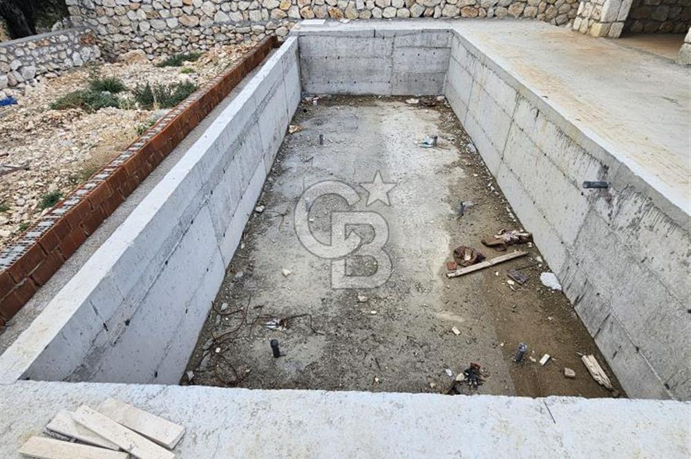 CB GİZ'DEN KAŞ BEZİRGAN'DA SATILIK 3+1 NATAMAM VİLLA