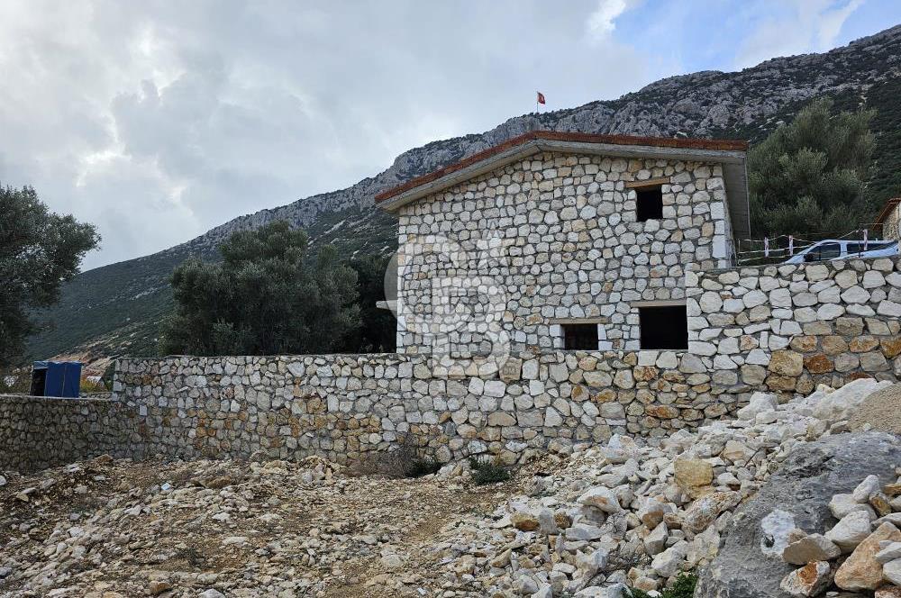 CB GİZ'DEN KAŞ BEZİRGAN'DA SATILIK 3+1 NATAMAM VİLLA