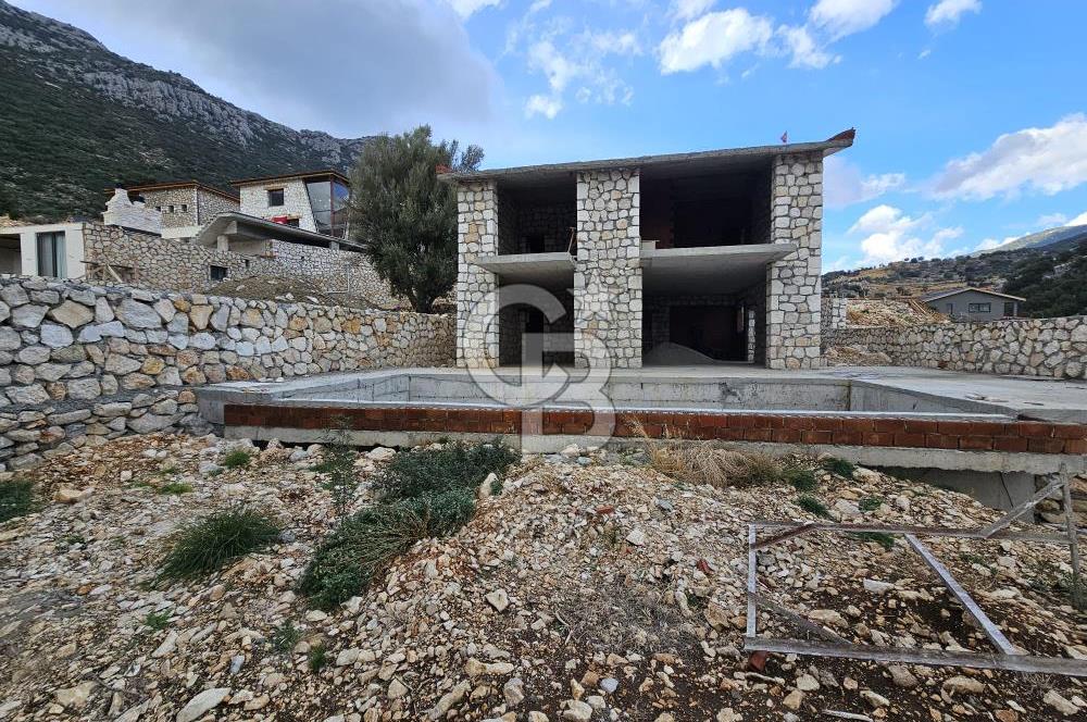CB GİZ'DEN KAŞ BEZİRGAN'DA SATILIK 3+1 NATAMAM VİLLA