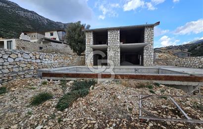 CB GİZ'DEN KAŞ BEZİRGAN'DA SATILIK 3+1 NATAMAM VİLLA