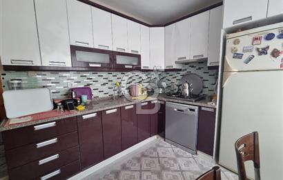 MENEMEN,ASARLIK,IRMAK MAHALLESİ, BAHÇELİ 3 KATLI SATILIK BİNA