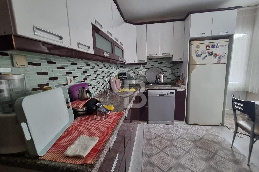 MENEMEN,ASARLIK,IRMAK MAHALLESİ, BAHÇELİ 3 KATLI SATILIK BİNA