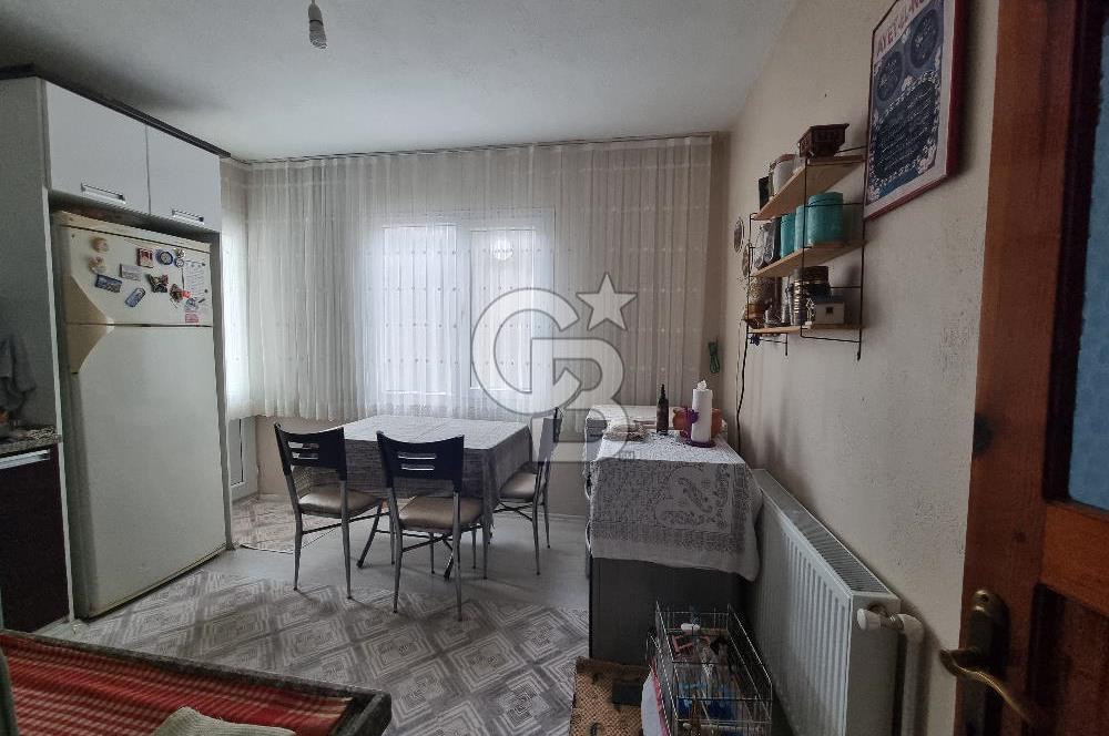 MENEMEN,ASARLIK,IRMAK MAHALLESİ, BAHÇELİ 3 KATLI SATILIK BİNA