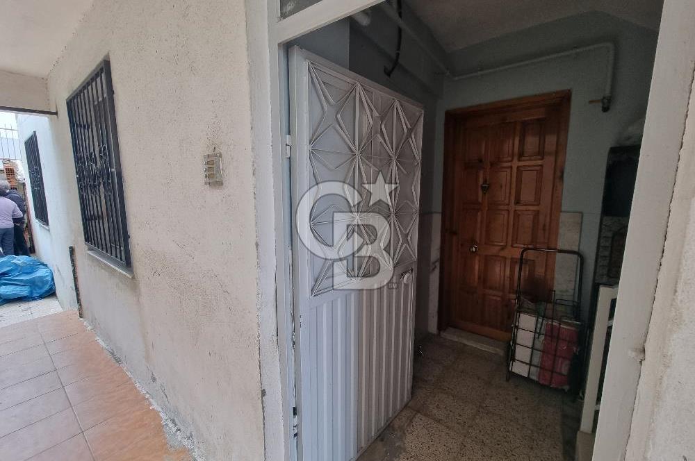 MENEMEN,ASARLIK,IRMAK MAHALLESİ, BAHÇELİ 3 KATLI SATILIK BİNA