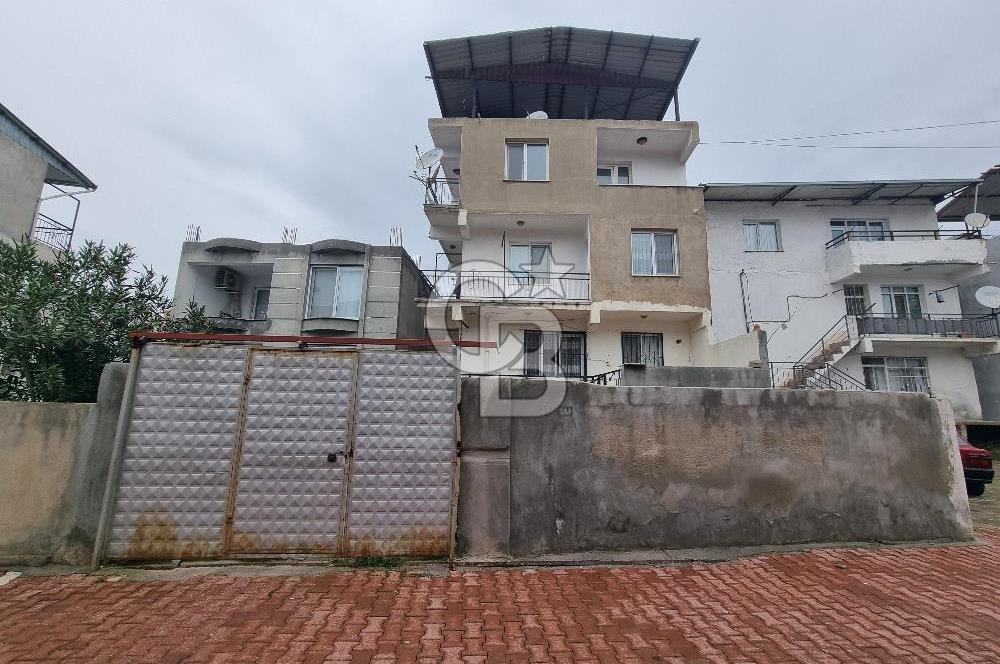 MENEMEN,ASARLIK,IRMAK MAHALLESİ, BAHÇELİ 3 KATLI SATILIK BİNA