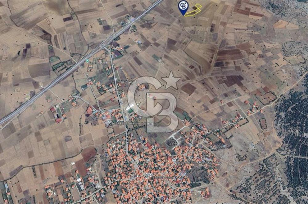 Tavas Sarıabat da Muğla Karayolu Yakını Satılık 4550 M² Arazi